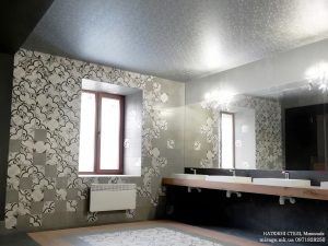 Матовый серебряный натяжной потолок с фактурой "Узор"